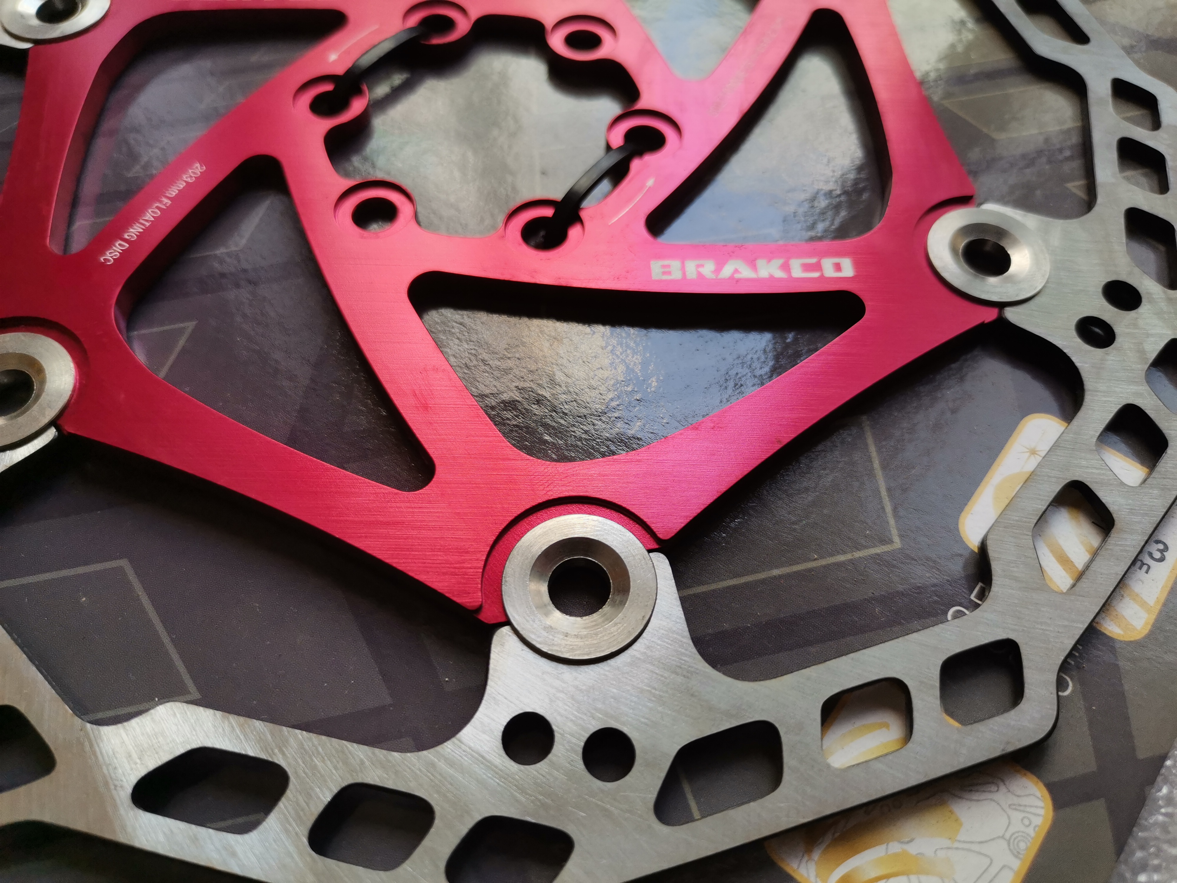 ONE PC FLOATING DISC BRAKE ROT - огляд і ціна Mountain Biking Japan